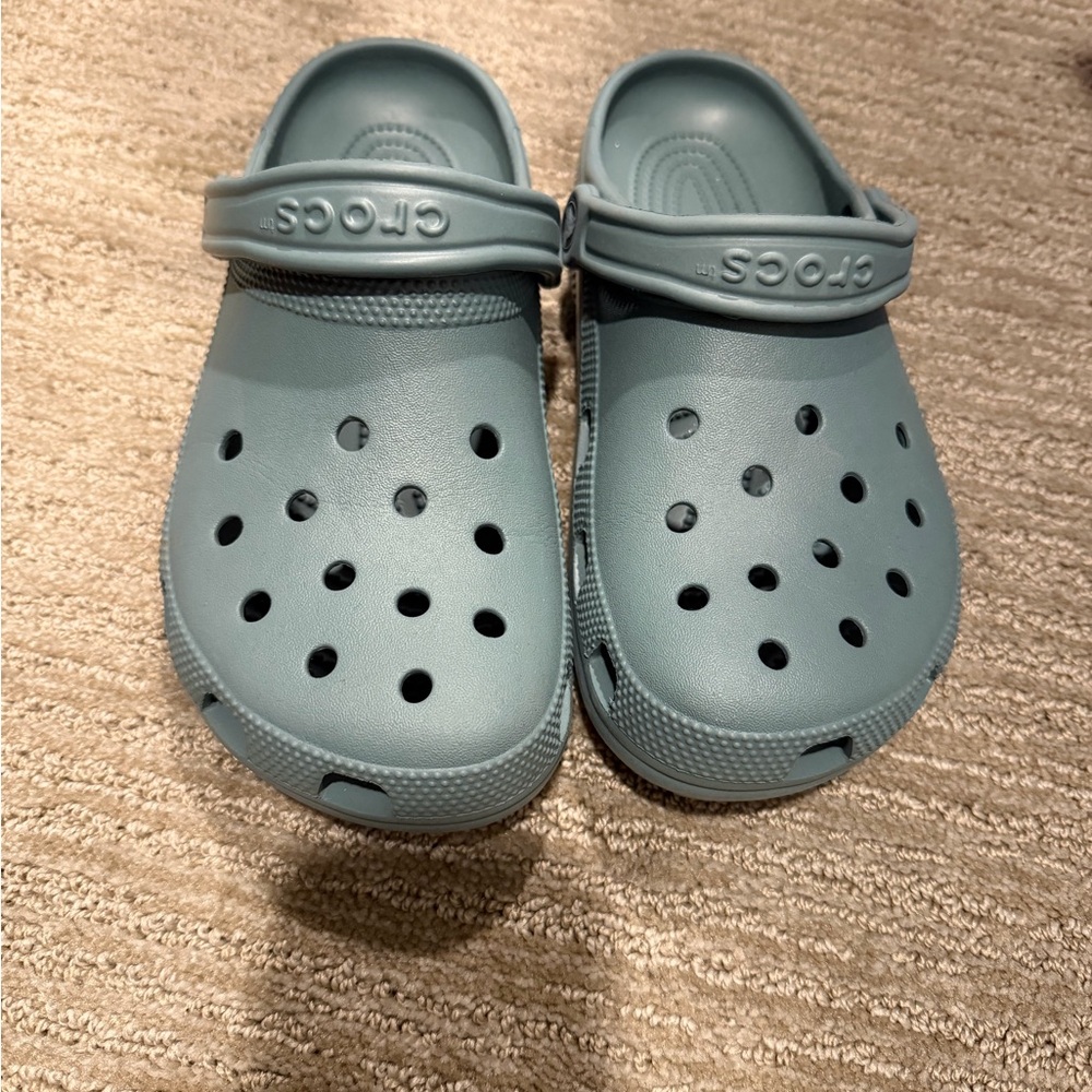Crocs Classic Clog in pond